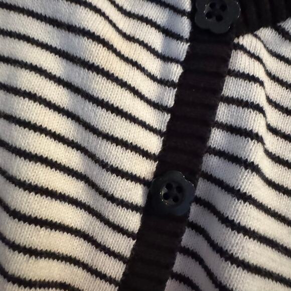 4 Piece LOT of Baby Girls Size 24 Months Winter Tops & Bottoms Hooded Jacket - Picture 7 of 15